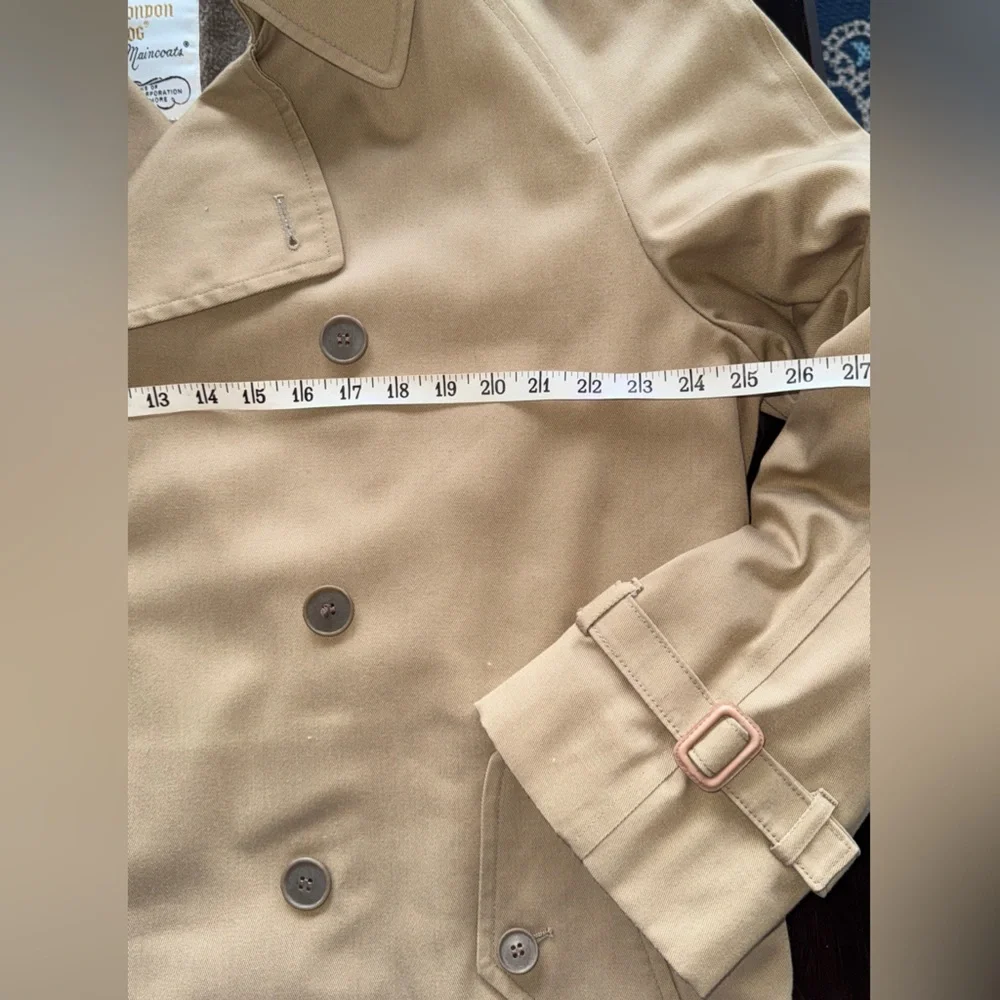 Vintage London Fog Tan Trench Coat Removable Zipped Lining Sz 44R Large - Picture 9 of 12